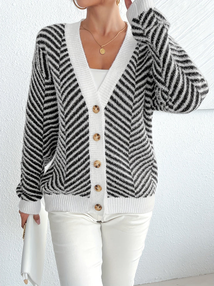 Annie Boutique™ | Monochrome Chic Cardigan